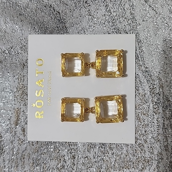 Gold Earrings - Picture 1 of 4